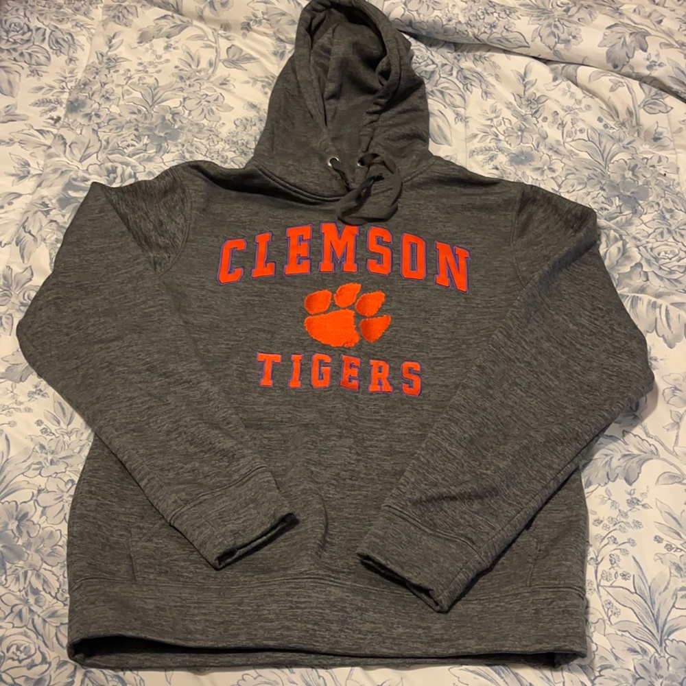 Clemson hoodie. Men’s small